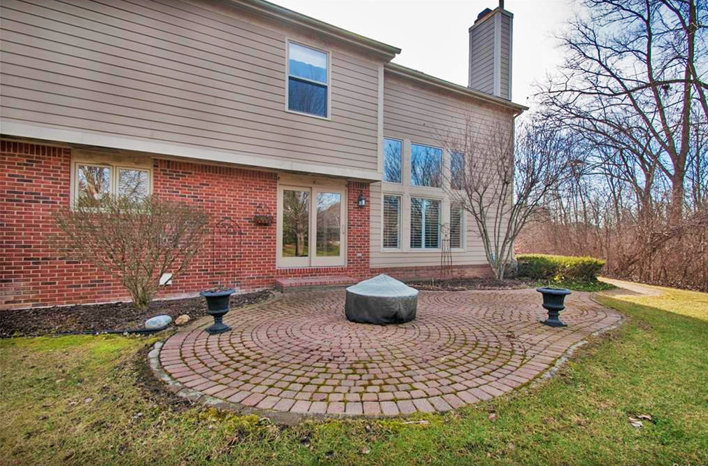 47320 Autumn Park Crt, Novi, MI 48374